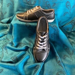 Josef Seibel Black Leather Sneaker Sz 41 but fits Sz 9
